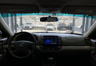 Подержанный автомобиль Toyota Camry Sedan 2001 года (9 фото)