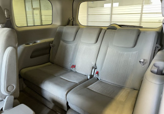 Подержанный автомобиль Nissan Quest 2013 года (10 фото)