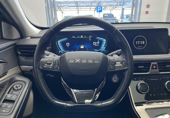 Подержанный автомобиль Exeed TXL 2022 года (10 фото)