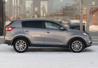 Подержанный автомобиль Kia Sportage 2011 года (4 фото)