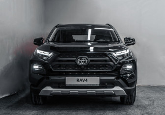 Новый Toyota RAV4 2025 (3 фото)