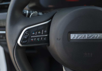 Подержанный автомобиль Haval F7x 2024 года (12 фото)