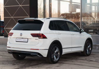 Подержанный автомобиль Volkswagen Tiguan 2018 года (5 фото)