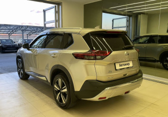 Подержанный автомобиль Nissan X-Trail 2021 года (6 фото)