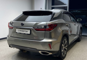 Подержанный автомобиль Lexus RX 2019 года (5 фото)