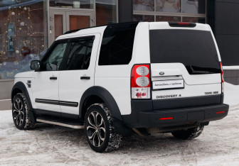 Подержанный автомобиль Land Rover Discovery 2013 года (7 фото)