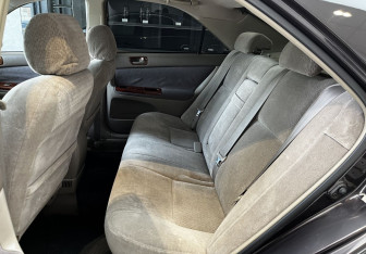 Подержанный автомобиль Toyota Camry Sedan 2001 года (14 фото)