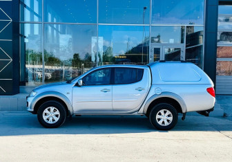 Подержанный автомобиль Mitsubishi L200 2015 года (11 фото)
