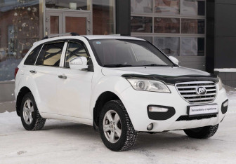 Подержанный автомобиль Lifan X60 2014 года (3 фото)