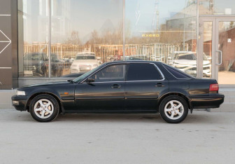 Подержанный автомобиль Honda Inspire 1992 года (8 фото)