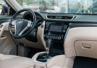 Подержанный автомобиль Nissan X-Trail 2018 года (10 фото)