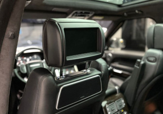 Подержанный автомобиль Land Rover Range Rover 2015 года (23 фото)