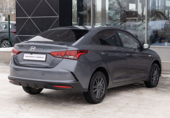 Подержанный автомобиль Hyundai Solaris Sedan 2021 года (5 фото)