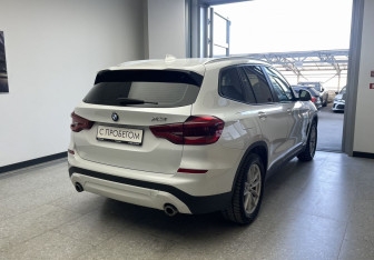 Подержанный автомобиль BMW X3 2018 года (4 фото)
