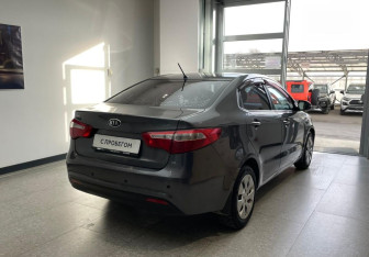 Подержанный автомобиль Kia Rio Sedan 2012 года (5 фото)