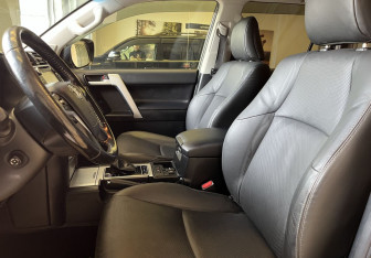 Подержанный автомобиль Toyota Land Cruiser Prado 2019 года (8 фото)