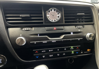 Подержанный автомобиль Lexus RX 2017 года (19 фото)