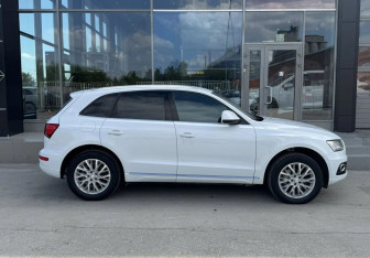 Подержанный автомобиль Audi Q5 2014 года (4 фото)