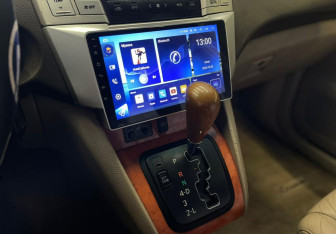 Подержанный автомобиль Lexus RX 2004 года (10 фото)