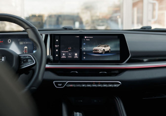 Подержанный автомобиль Geely Coolray 2024 года (14 фото)