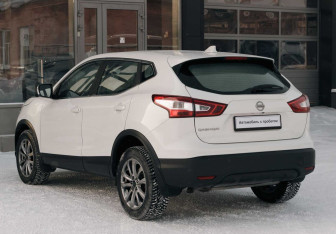 Подержанный автомобиль Nissan Qashqai 2018 года (7 фото)