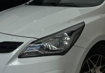 Подержанный автомобиль Hyundai Solaris Sedan 2015 года (2 фото)