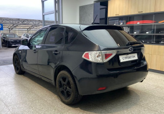 Подержанный автомобиль Subaru Impreza Hatchback 2007 года (7 фото)
