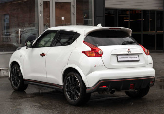 Подержанный автомобиль Nissan Juke Nismo 2014 года (7 фото)