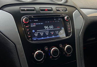 Подержанный автомобиль Ford Mondeo Sedan 2011 года (10 фото)