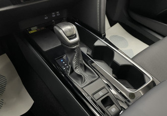 Новый Toyota Camry Sedan 2024 (16 фото)