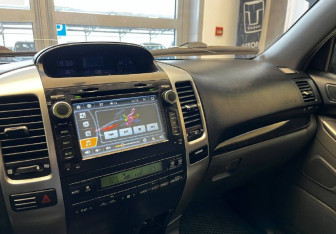 Подержанный автомобиль Toyota Land Cruiser Prado 2008 года (10 фото)