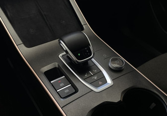 Подержанный автомобиль Omoda C5 2023 года (13 фото)