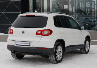 Подержанный автомобиль Volkswagen Tiguan 2010 года (5 фото)