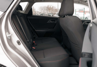 Подержанный автомобиль Toyota Auris Hatchback 2013 года (20 фото)