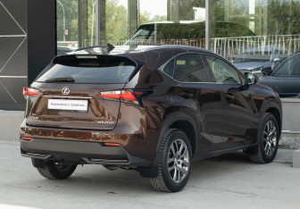 Подержанный автомобиль Lexus NX 2014 года (5 фото)