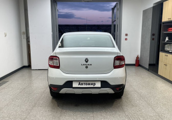 Подержанный автомобиль Renault Logan Sedan 2022 года (5 фото)