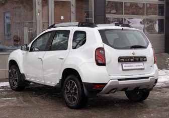 Подержанный автомобиль Renault Duster 2020 года (7 фото)