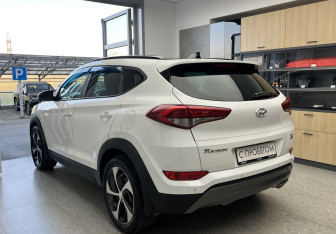 Подержанный автомобиль Hyundai Tucson 2015 года (6 фото)