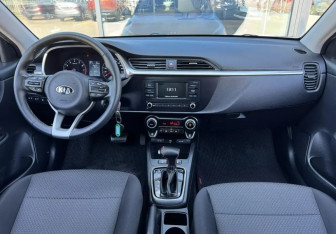 Подержанный автомобиль Kia Rio Hatchback 2020 года (10 фото)