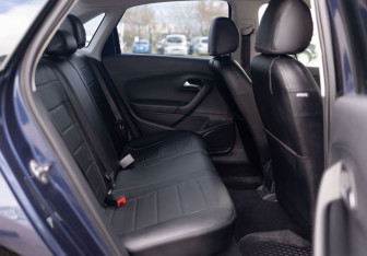 Подержанный автомобиль Volkswagen Polo Sedan 2017 года (18 фото)