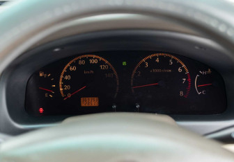 Подержанный автомобиль Nissan Bluebird Sylphy 2002 года (12 фото)