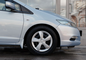 Подержанный автомобиль Honda Insight Hatchback 2009 года (9 фото)