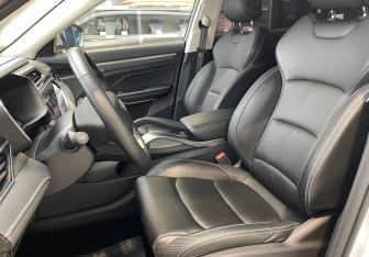 Подержанный автомобиль Geely Atlas Pro 2023 года (12 фото)