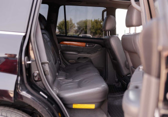 Подержанный автомобиль Lexus GX 2003 года (22 фото)