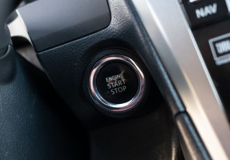 Подержанный автомобиль Toyota Camry Sedan 2012 года (15 фото)