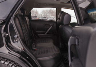 Подержанный автомобиль Infiniti FX 2003 года (18 фото)