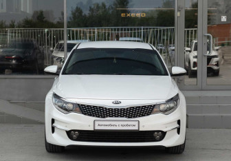 Подержанный автомобиль Kia Optima Sedan 2017 года (2 фото)