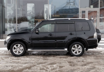 Подержанный автомобиль Mitsubishi Pajero 2006 года (8 фото)