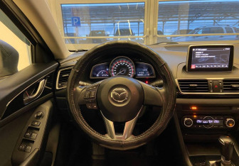 Подержанный автомобиль Mazda 3 Sedan 2014 года (13 фото)