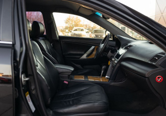 Подержанный автомобиль Toyota Camry Sedan 2006 года (20 фото)